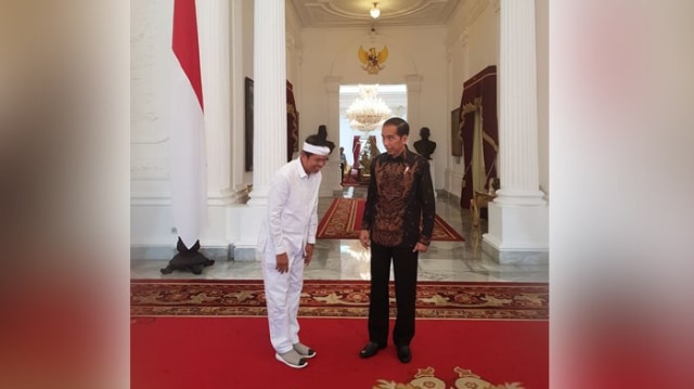 Dedi Mulyadi (kiri) dan Jokowi (kanan). (Foto: Dok. Tim Dedi Mulyadi)