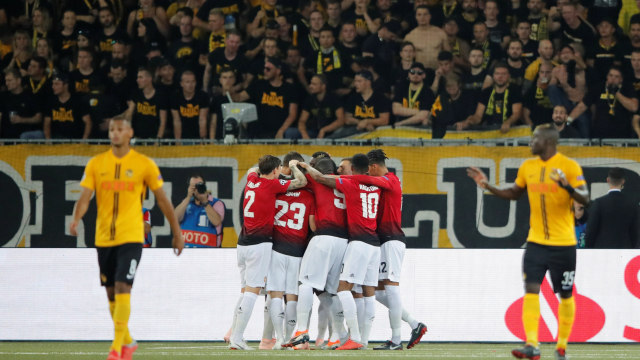 Manchester United merayakan gol di kandang Young Boys. (Foto: REUTERS/Arnd Wiegmann)