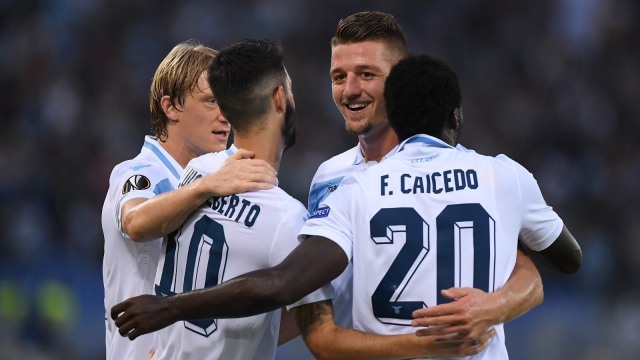 Perayaan gol para pemain Lazio di laga melawan Apollon Limassol. (Foto: Reuters/Alberto Lingria)