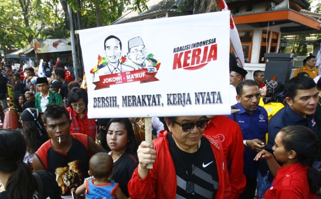Foto: Tim Kampanye Daerah Jawa Timur Jokowi-Ma'ruf Daftar ke KPU (3)