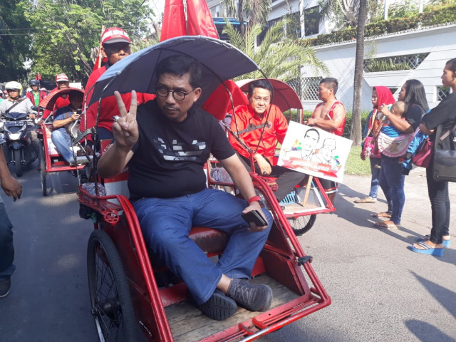 Foto: Tim Kampanye Daerah Jawa Timur Jokowi-Ma'ruf Daftar ke KPU (4)