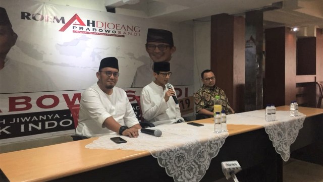 Ketum Pemuda PP Muhamadiyah sebagai bagian dari Tim Pemenangan Prabowo-sandi di roemah djoeang. (Foto: Ferry Fadhlurrahman/kumparan)