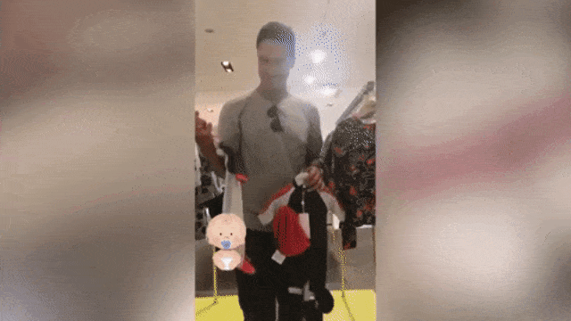 Hamish Daud tengah berbelanja baju untuk calon buah hatinya?