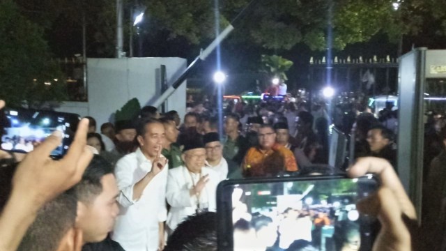 Jokowi-Ma'ruf tiba di KPU, Jumat (21/9/2018). (Foto: Adim Mugni/kumparan)