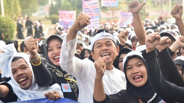 Dedi Mulyadi pimpin demo tenaga honorer, Sabtu (22/9/2018). (Foto: Dok. Dedi Mulyadi)