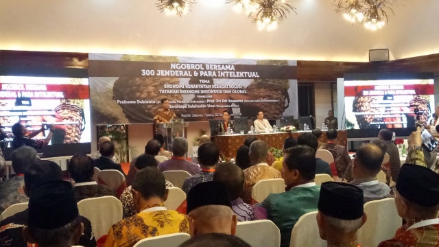 Capres Prabowo Subianto dalam acara Ngobrol Bareng Bersama 300 Jenderal dan Para Intelektual di Hotel Sari Pacific, Sabtu (22/9/2018). (Foto: Adim Mugni M/kumparan)