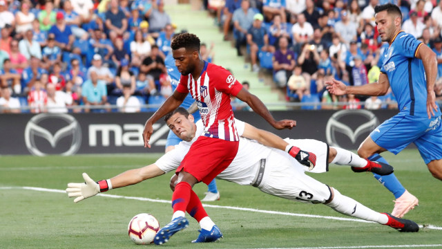 Proses gol Atletico Madrid melalui aksi Thomas Lemar ke gawang Getafe pada lajutan pertandingan La Liga 2018/19. (Foto: REUTERS/Juan Medina)