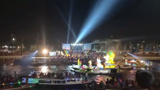 Antusiasme Festival Jukung Hias di Sungai Martapura