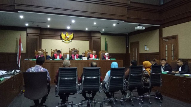 Sidang kasus dugaan korupsi dengan terdakwa Zumi Zola Zulkfili di Pengadilan Tipikor Jakarta (Foto: Adhim Mugni/kumparan)