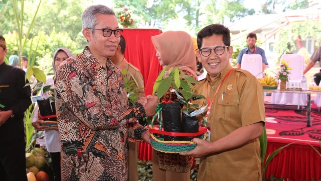 Kementan Mulai Distribusikan 10 juta Benih Perkebunan untuk Petani Indonesia (Foto: Dok. Biro Humas dan Informasi Publik Kementerian Pertanian)