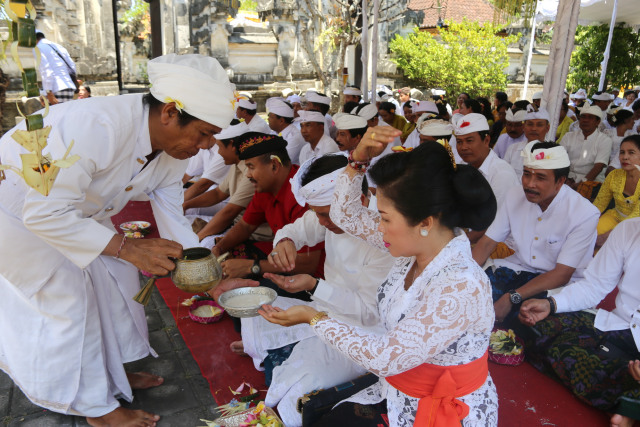 Purnama Kapat,  Hari Terbaik Dimusim Semi Bagi Umat Hindu di Bali