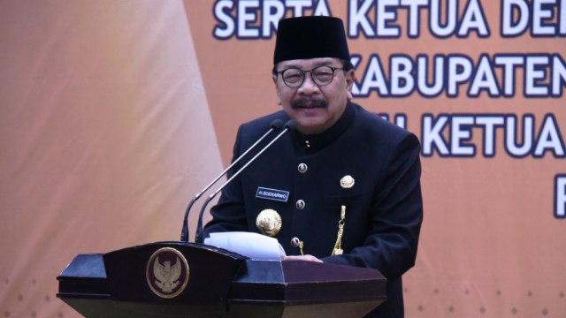 Gubernur Jawa Timur Soekarwo. (Foto: Phaksy Sukowati/kumparan)