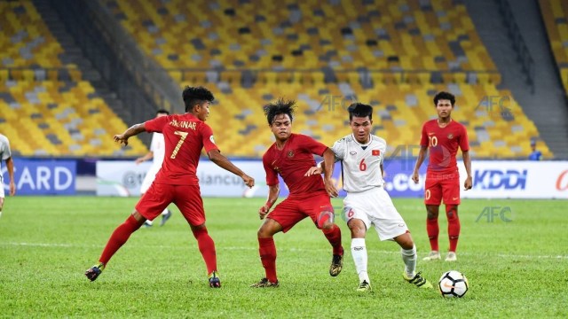 Pertarungan Timnas U-16 dengan Vietnam di Piala Asia 2018. (Foto: Dok. AFC)