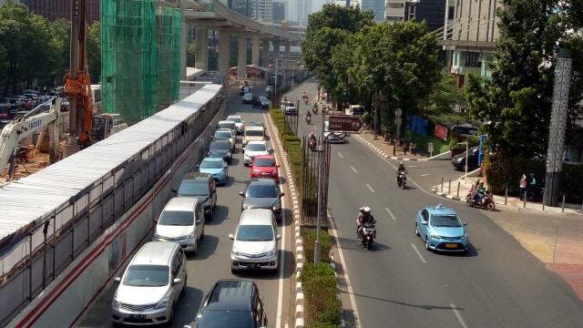 Anies Segera Panggil Pihak Terkait Bahas Tiang Monorel yang Terbengkalai (1395)