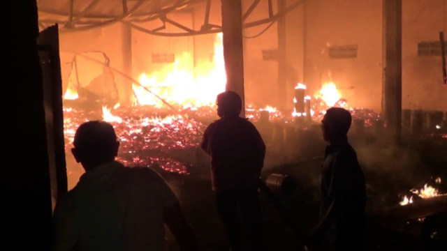Ada 4 Gudang Terbakar di Pasar Mebel Kota Pasuruan