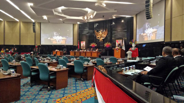 Rapat Paripurna DPRD DKI Jakarta untuk mendengar pidato Gubernur DKI atas perubahan APBD Tahun Anggaran 2018. Foto: Nabilla Fatiara/kumparan