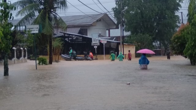 Hujan Lebat, Banjir Landa Kota Padang