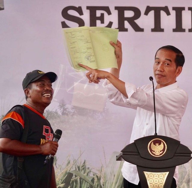 Pemerintahan Jokowi Sudah Bagikan 12 juta Sertifikat Tanah