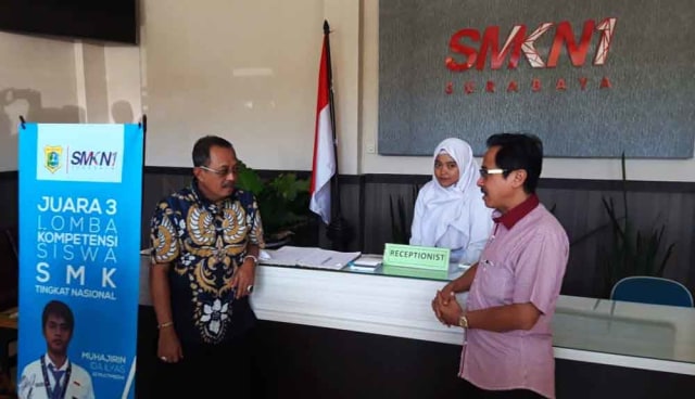 Buntut Kekerasan Siswa, Ketua DPRD Surabaya Datangi SMKN 1 (1)