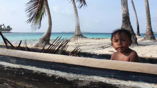 Penduduk Pulau Guna Yala (Foto: Flickr/Monica Mora)