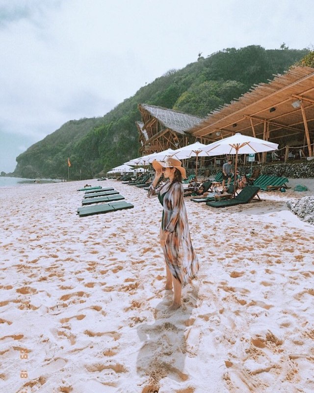 20+ Gaya Foto Di Pantai Yg Keren - Gambar Terkeren HD