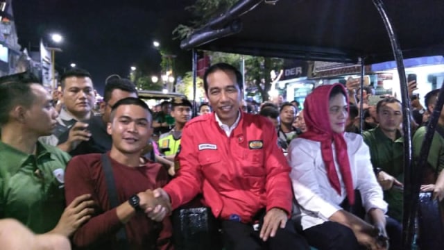 Presiden Joko Widodo Kelilingi Yogyakarta Naik Andong 