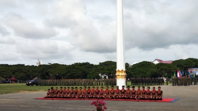 Pawai Merah-Putih HUT TNI di Banda Aceh (Foto: Zuhri Noviandi/kumparan)