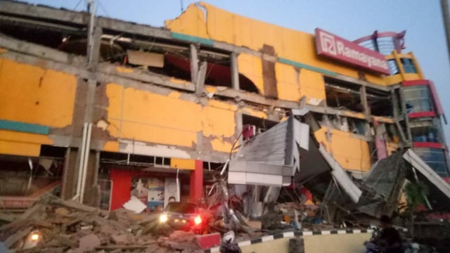 Bangunan Runtuh akibat gempa di Donggala, Sulawesi Tengah (Foto: Dok. Istimewa)