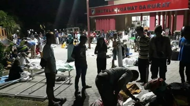 Kondisi para korban akibat gempa Palu (Foto: Twitter @Kadir_Karding)