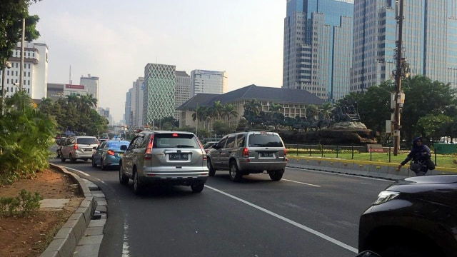 Situasi di depan Patung Kuda, lalu lintas masih lancar, Sabtu (29/9/2018). (Foto: Reki Febrian/kumparan)