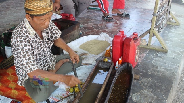 Ngumbah Keris di Bulan Suro, Tradisi Yang Masih Bertahan di Blora (1)