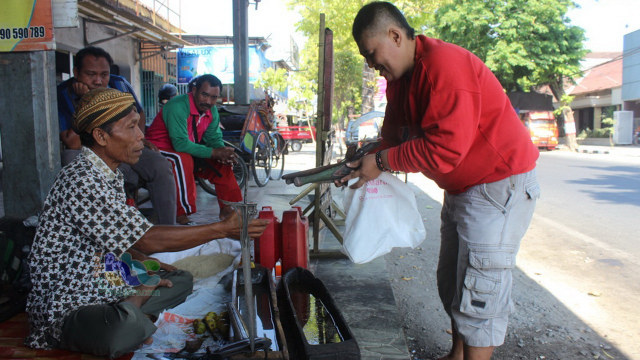 Ngumbah Keris di Bulan Suro, Tradisi Yang Masih Bertahan di Blora (2)