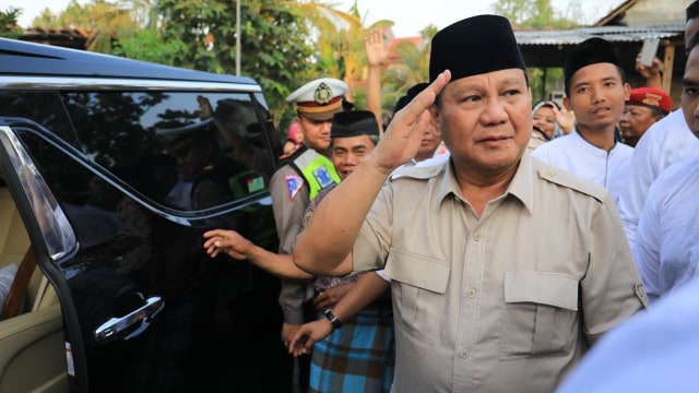 Prabowo Subianto berkunjung ke kediaman Kiyai Misbachul Munir Al Mubarok, Demak. (Foto: Dok. Tim Media Prabowo)