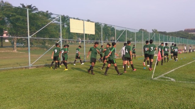 Timnas U-16 berlatih jelang hadapi Australia di Lapangan Sime Darby, Selangor, Minggu (30/9). (Foto: Haikal Pasya/kumparan)