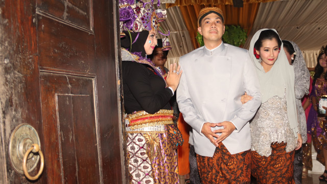 Pengajian Ardina Rasti dan Ady sebelum Mitoni (Foto: Munady)