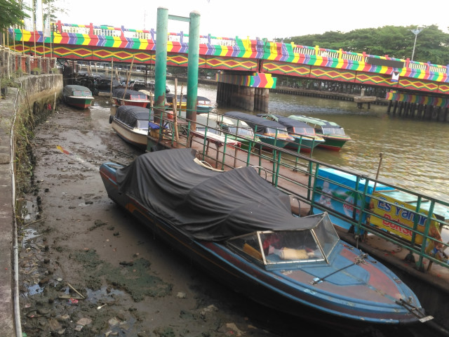 Lesu Bisnis Carter Speed Boat Wisata Sungai Martapura