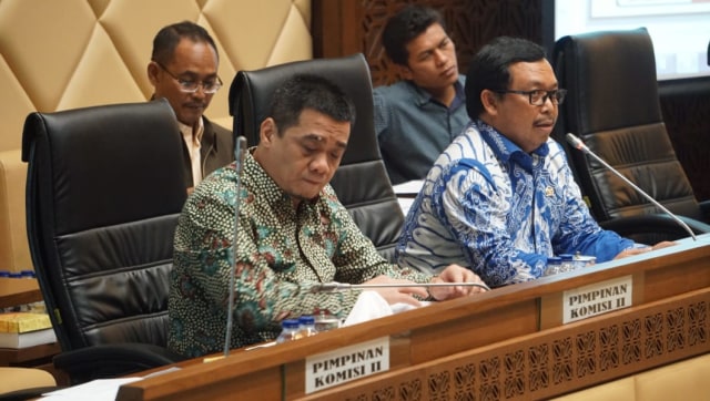 Wakil Ketua Komisi II, Ahmad Riza (kiri) Patria saat rapat kerja terkait penyelesaian sengketa pertahanan di Gedung DPR, Senin (1/10/2018). (Foto: Helmi Afandi Abdullah/kumparan)