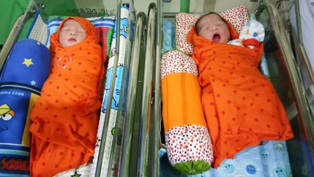 Bayi kembar Menzy dan Chitra, warga terdampak gempa Palu - Donggala. (Foto: Dok. Menzy Ganofa)