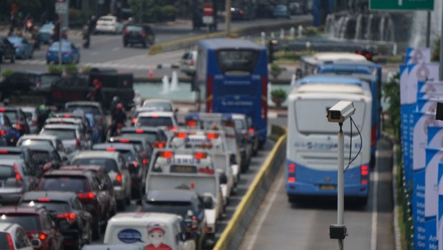 Uji coba tilang CCTV atau Electronic Law Enforecement (ETLE) dilaksanakan di Jalan Sudirman dan Thamrin. Foto: Nugroho Sejati/kumparan