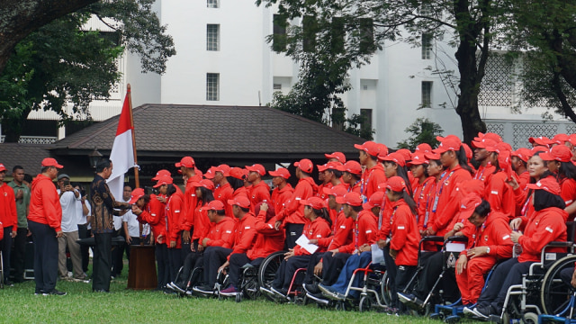 Jokowi lepas kontingan Asian Para Games 2018, Selasa (2/10/2018). (Foto: Yudhistira Amran Saleh/kumparan)