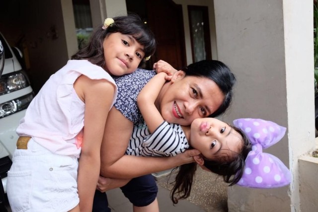 10 Potret Manis Lydia Kandou Bersama Cucunya Kumparan Com