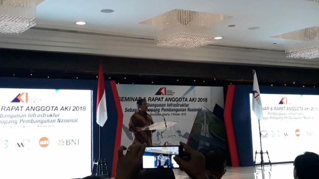 Dirjen Bina Konstruksi Kementerian PUPR Syarief Burhanuddin di Seminar AKI, Hotel Borobudur, Jakarta. (Foto: Ema Fitriyani/kumparan)