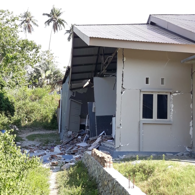 Kondisi salah satu rumah warga di wilayah Kelurahan Tanamodindi, Kecamatan Mantikulore, Kota Palu, yang rusak pascagempa Palu. (Foto: Dok: Amar Burase)