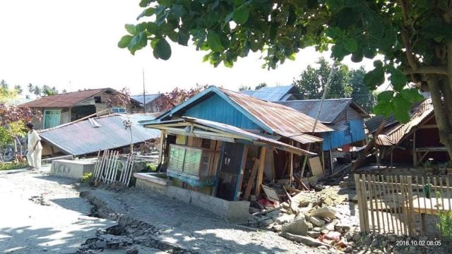 Kondisi rumah warga yang hancur akibat gempa dan tsunami di Desa Karawana Sigi. (Foto: Nurul Azizah/kumparan)