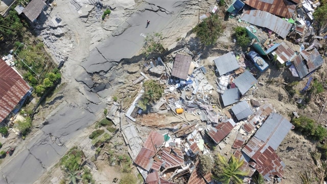 Kondisi Perumnas Balaroa "Lenyap" Usai gempa Palu. (Foto: Jamal Ramadhan/kumparan)