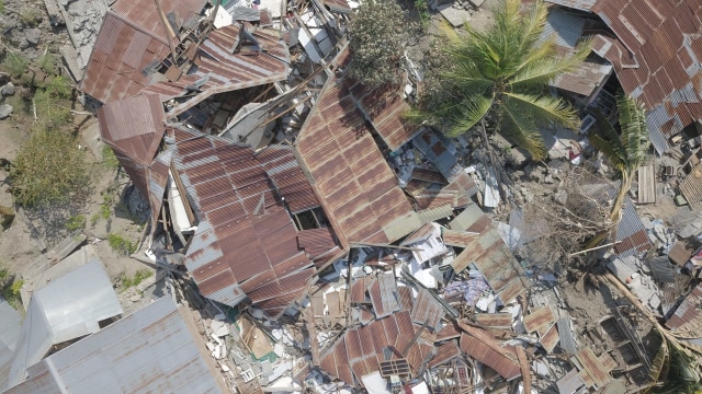 Bangunan rumah hancur akibat gempa bumi di Balaroa, Palu, Sulawesi Tengah. (Foto: Jamal Ramadhan/kumparan)