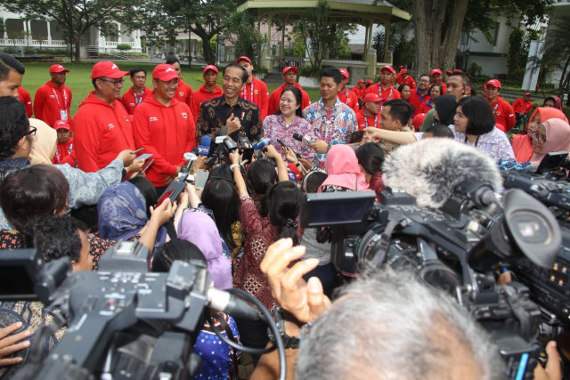Menko PMK Saat Menyampaikan Laporan Kesiapan Kontingen Indonesia di Asian Para Games (Foto: Kemenko PMK)