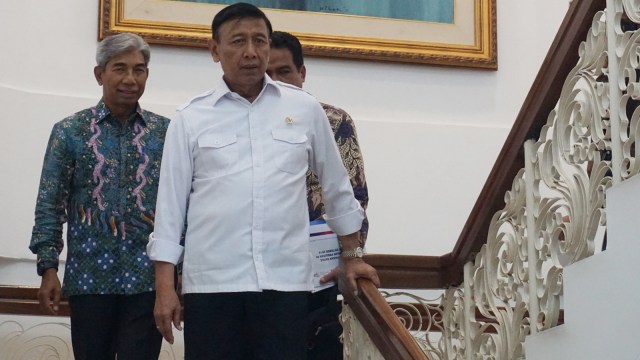 Menteri Koordinator Politik, Hukum dan Keamanan, Wiranto (depan). (Foto: Yudhistira Amran Saleh/kumparan)