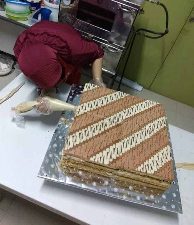 Cake batik Retnodyah (Foto: Instagram/ @bolubatik_retnodyah)