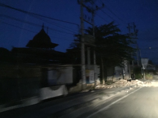 Suasana gelap gulita di Kota Palu (Foto: Mirsan Simamora)